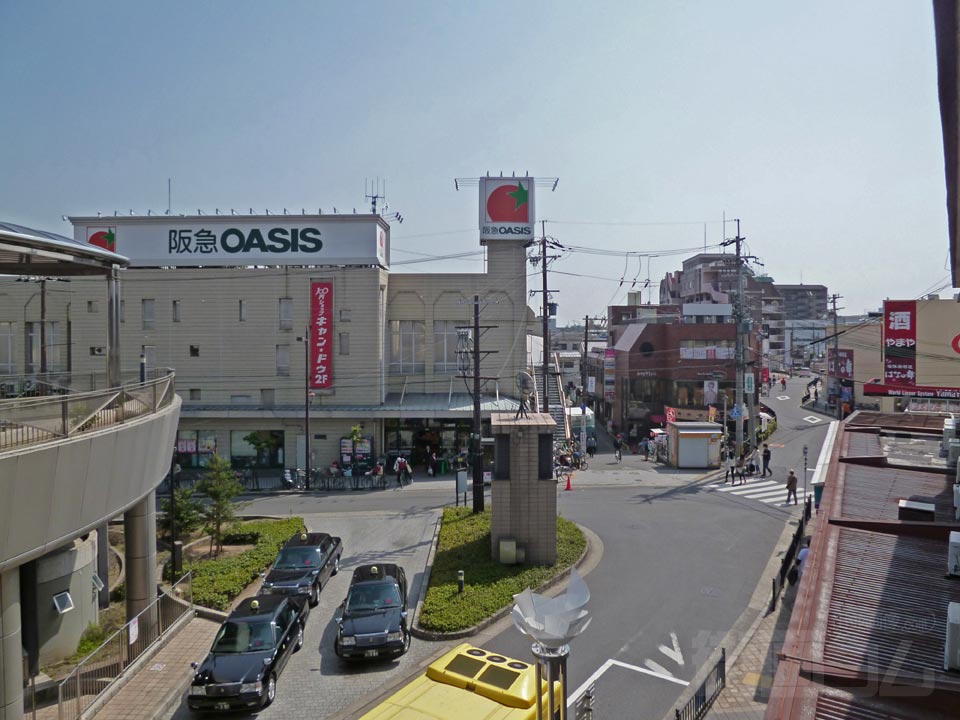 JR茨木駅東口前