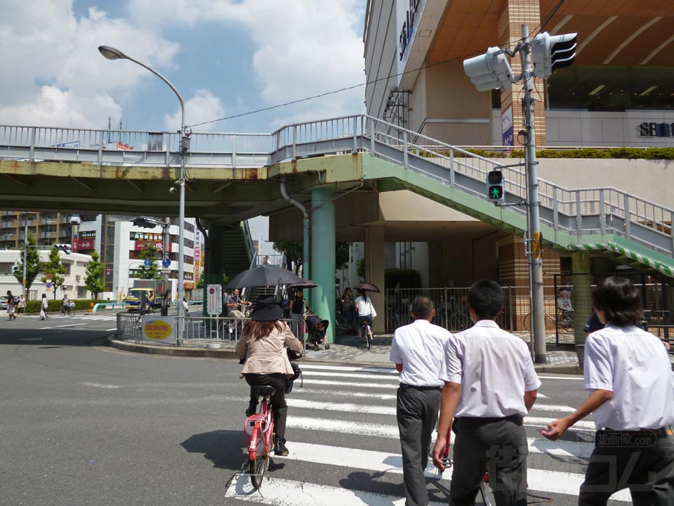 近鉄八尾駅東交差点