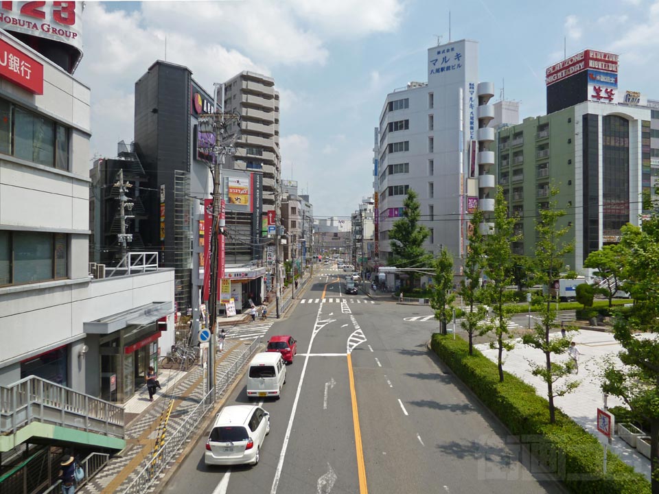 近鉄八尾駅中央口北側前