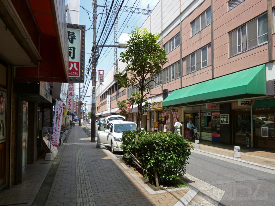 近鉄八尾駅中央口南側前