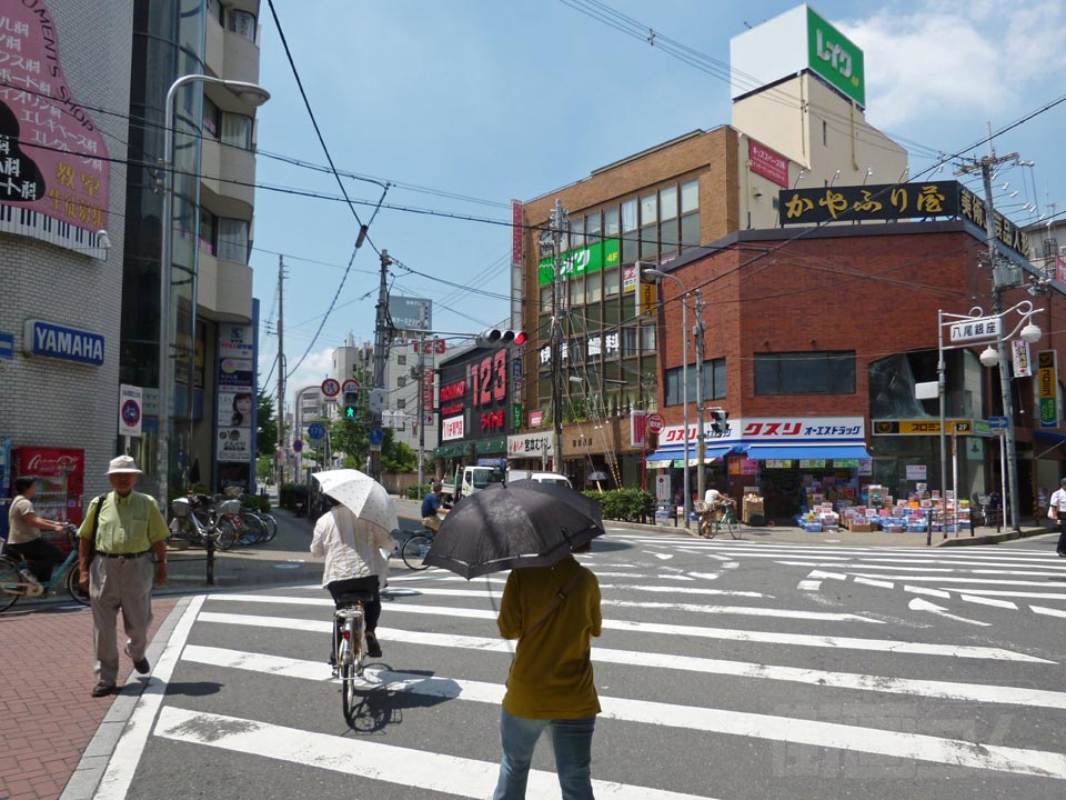 近鉄八尾駅中央口南側前