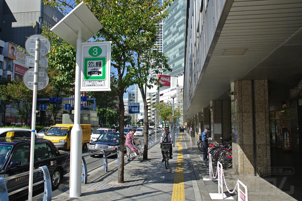 曽根崎通(国道2号線)