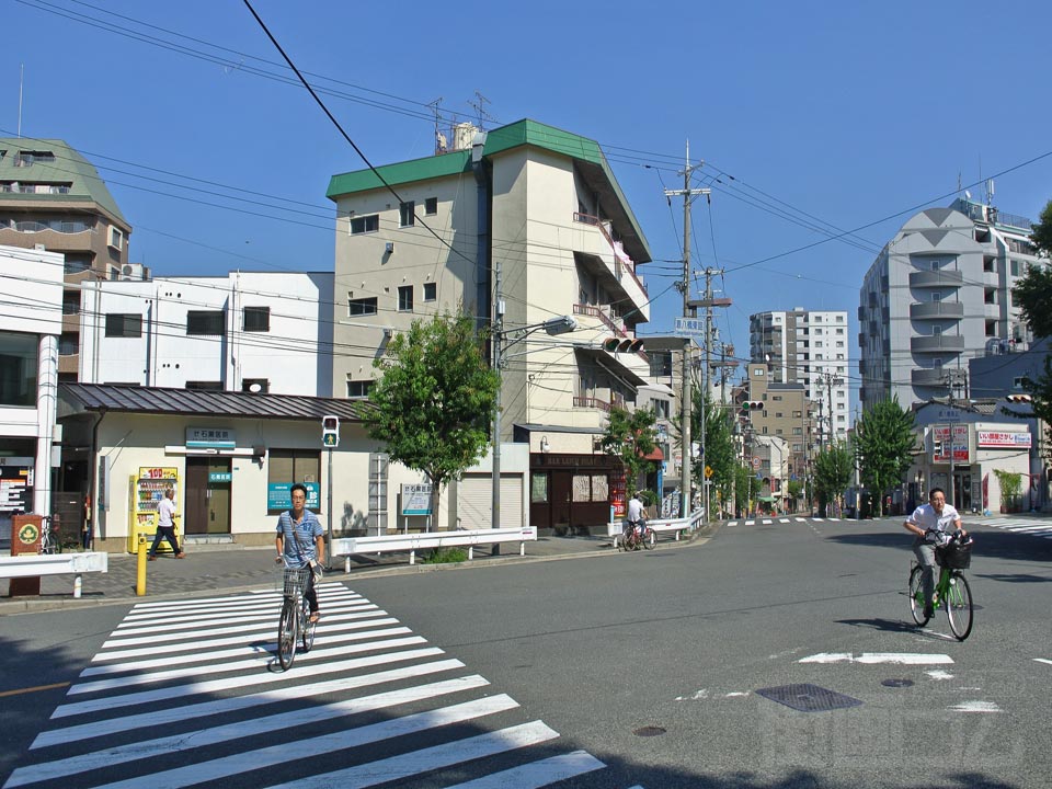 源八橋東詰交差点