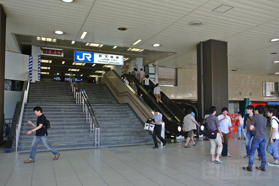JR新大阪駅正面口