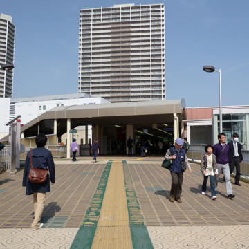 大阪府高槻市高槻・高槻市駅前写真画像