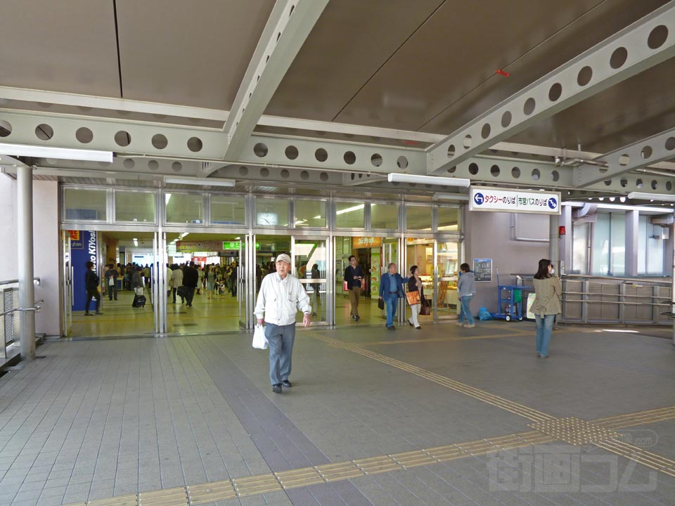 JR高槻駅北口