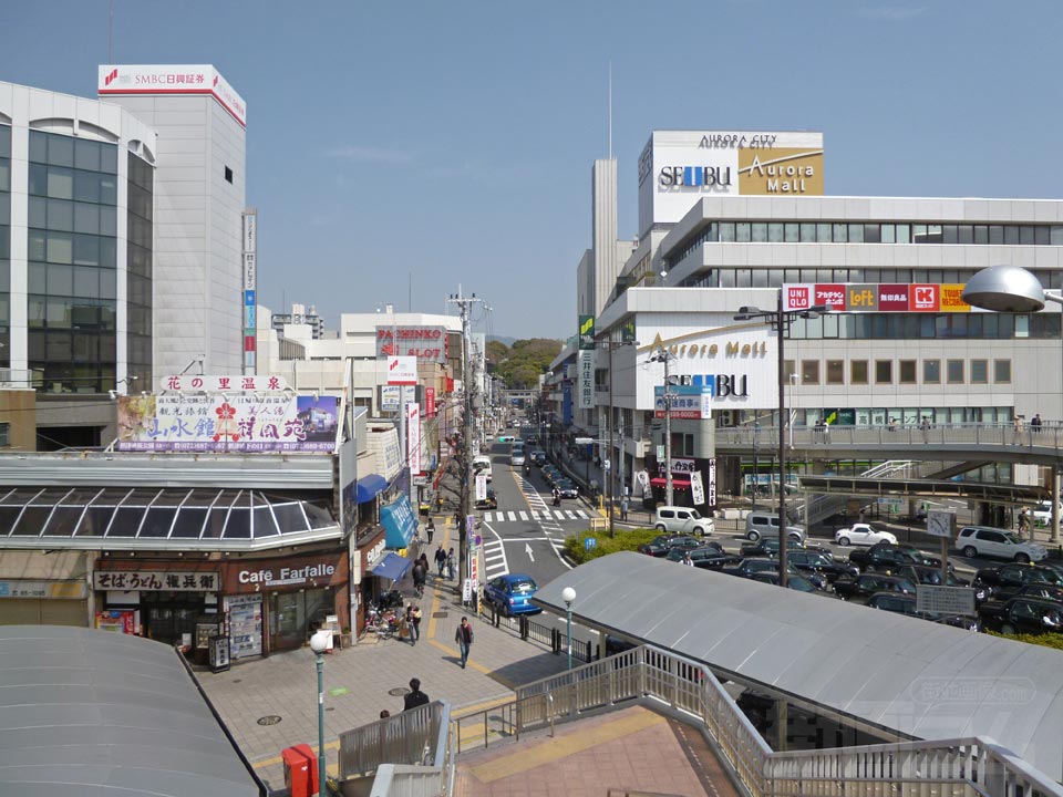 JR高槻駅北口前