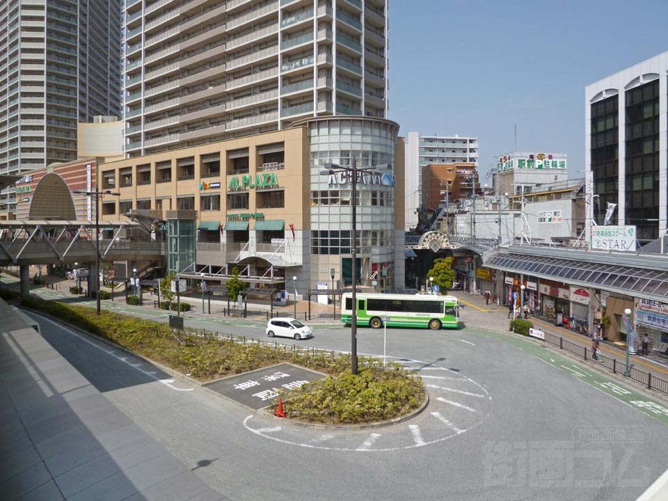 JR高槻駅北口前