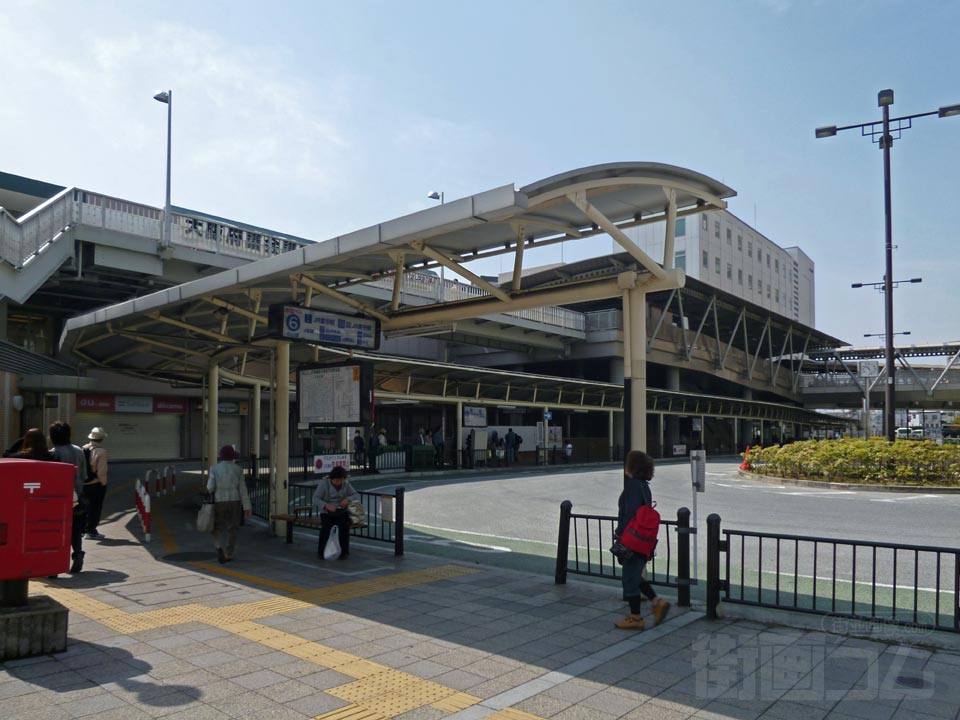 JR高槻駅北口前