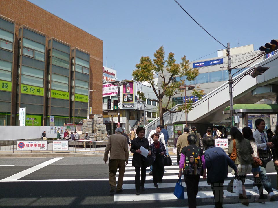 阪急高槻市駅北口前