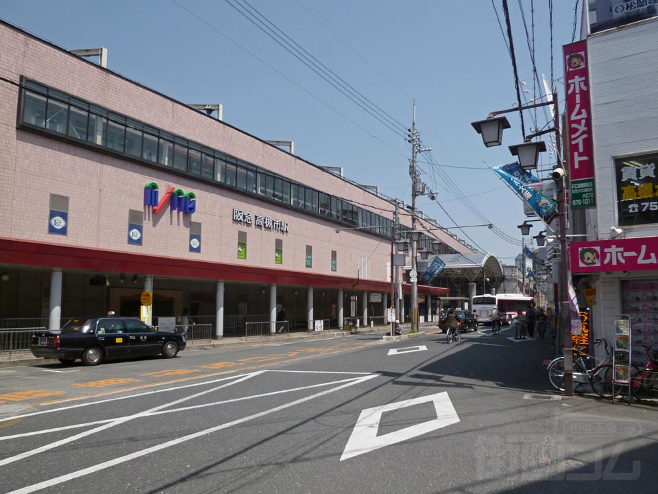 阪急高槻市駅南口前