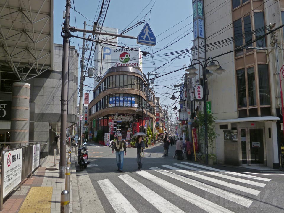 阪急高槻市駅南口前