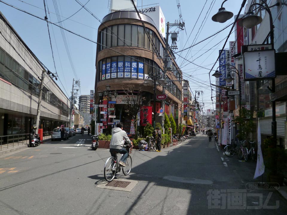 阪急高槻南駅前通り