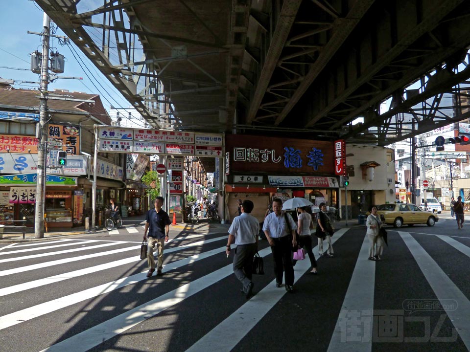 JR鶴橋駅中央口前写真画像