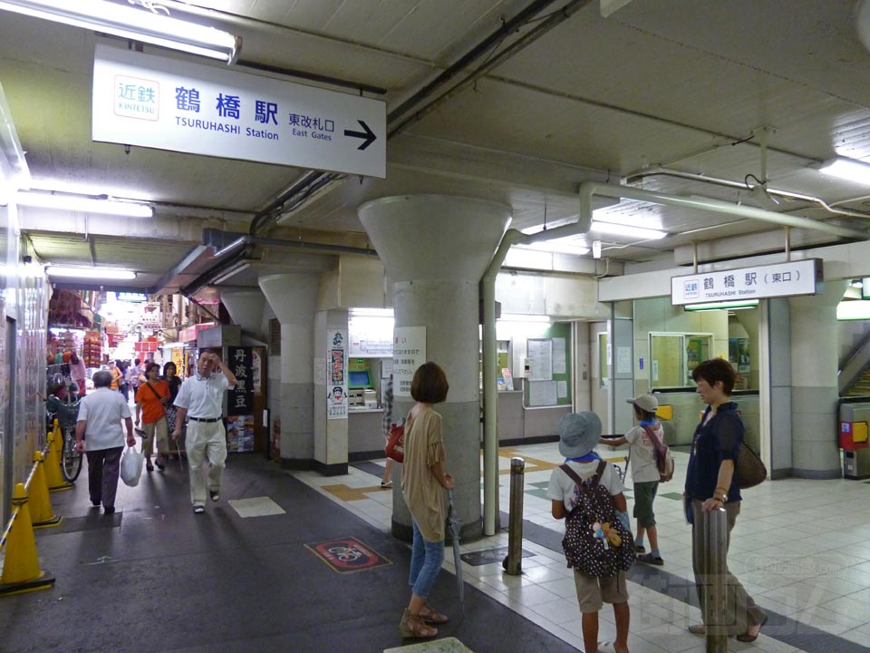 近鉄鶴橋駅東口前写真画像
