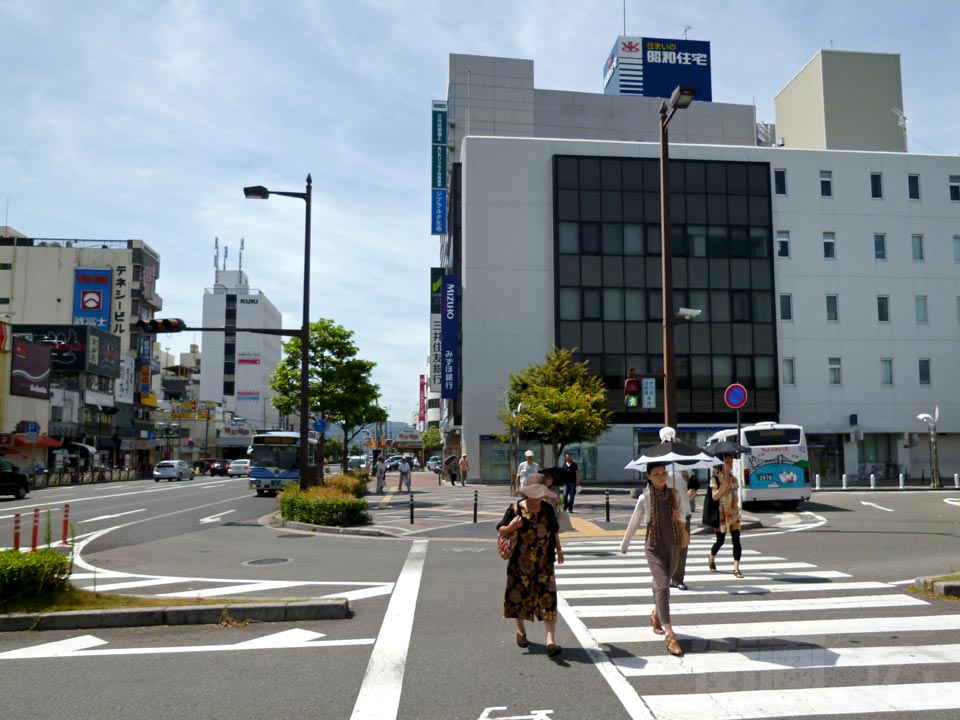 明石駅東口交差点写真画像