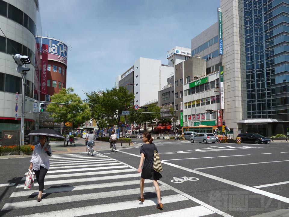 明石駅前交差点写真画像