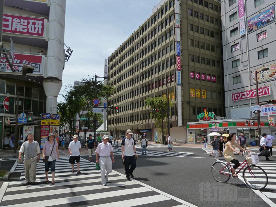 明石駅西口交差点写真画像