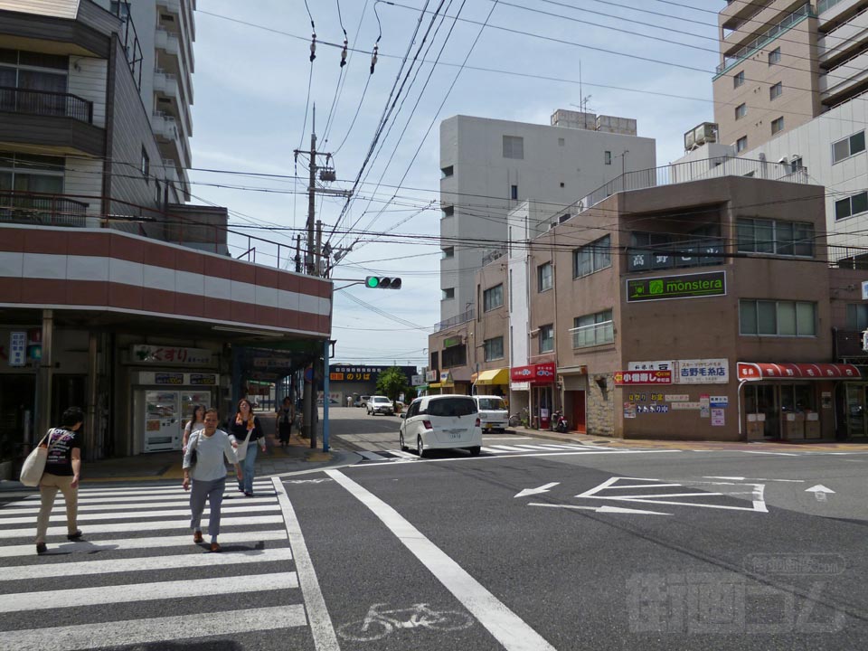 播淡汽船前交差点写真画像