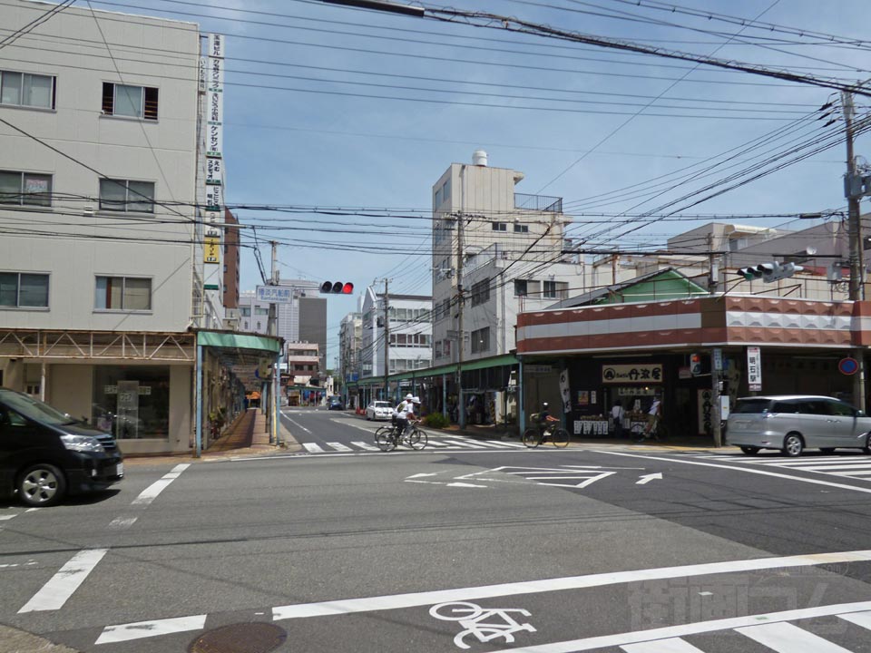 播淡汽船前交差点写真画像