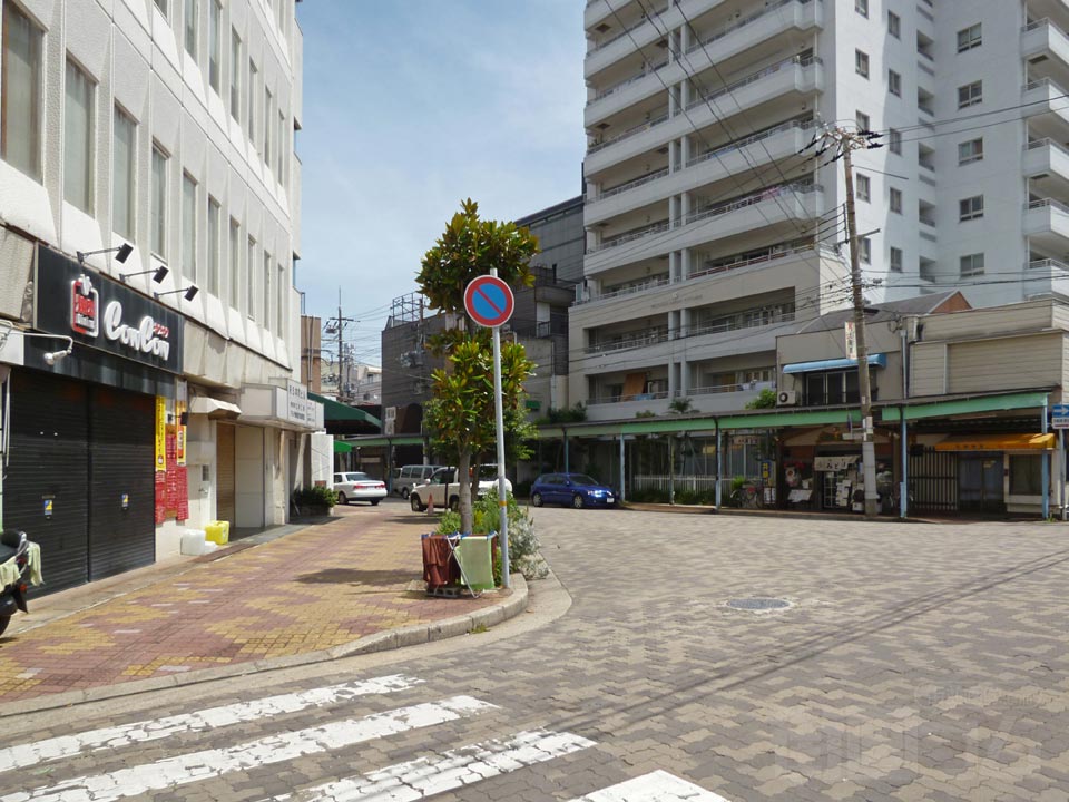 淡路ジェノバライン明石港前写真画像