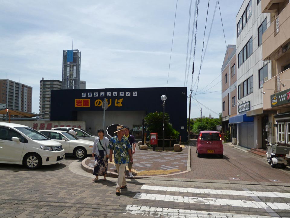 淡路ジェノバライン明石港前写真画像