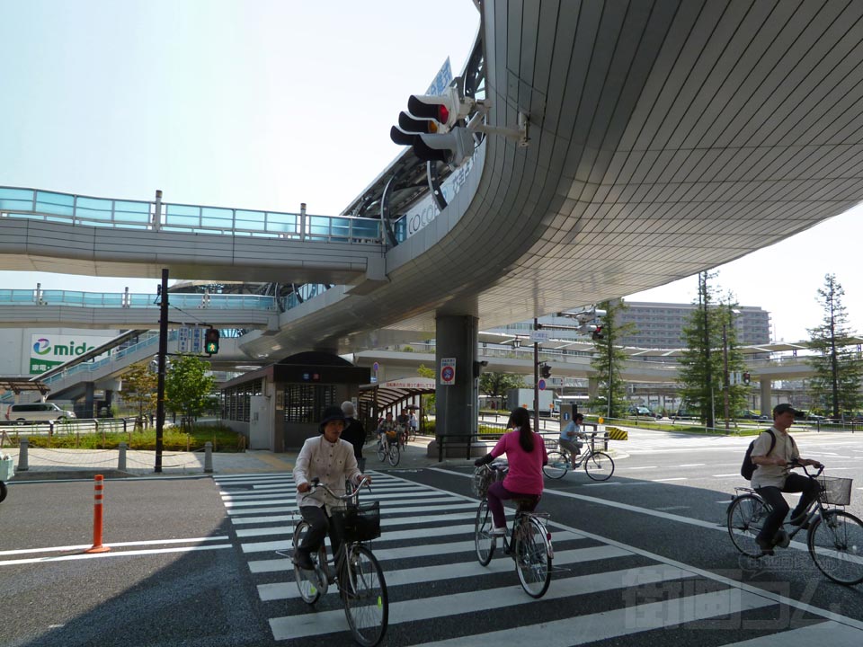 JR尼崎駅北交差点
