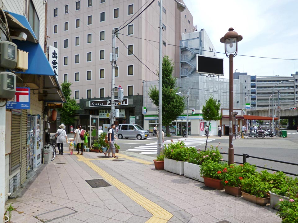 JR神戸駅北口前