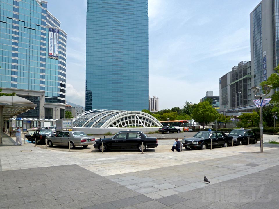 JR神戸駅南口前