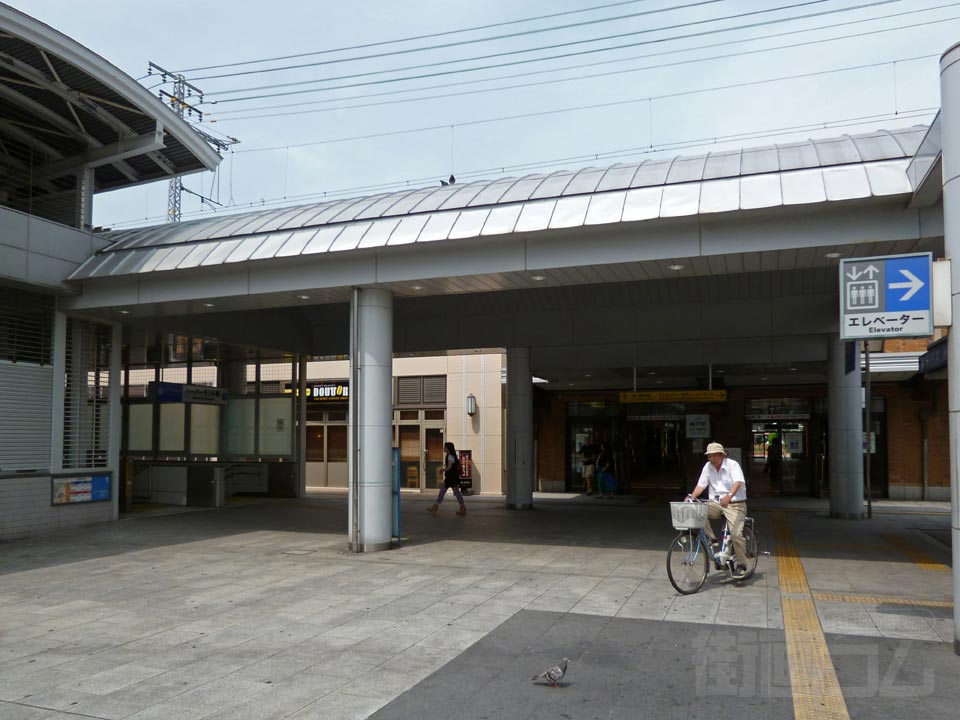 神戸市交通局ハーバーランド駅前