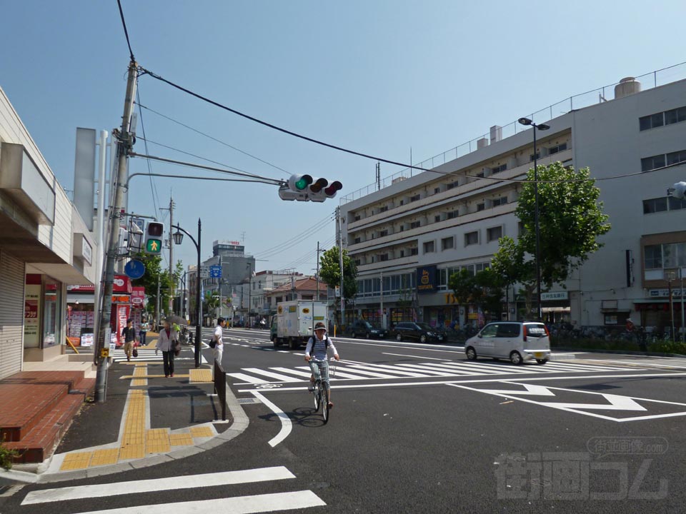 阪神甲子園駅北交差点