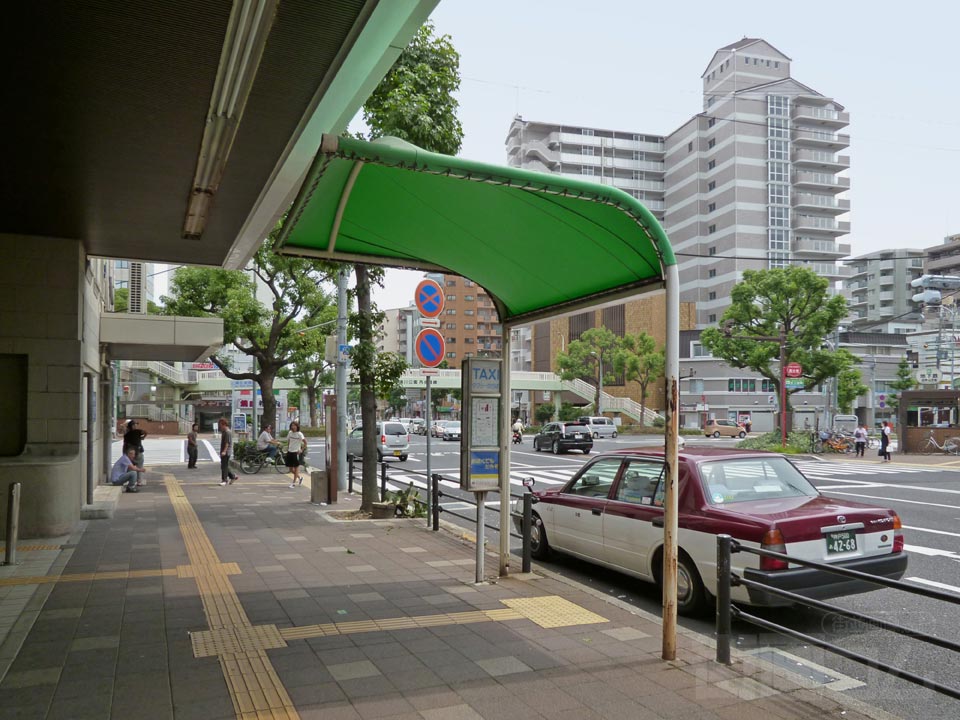 湊川駅前タクシーのりば