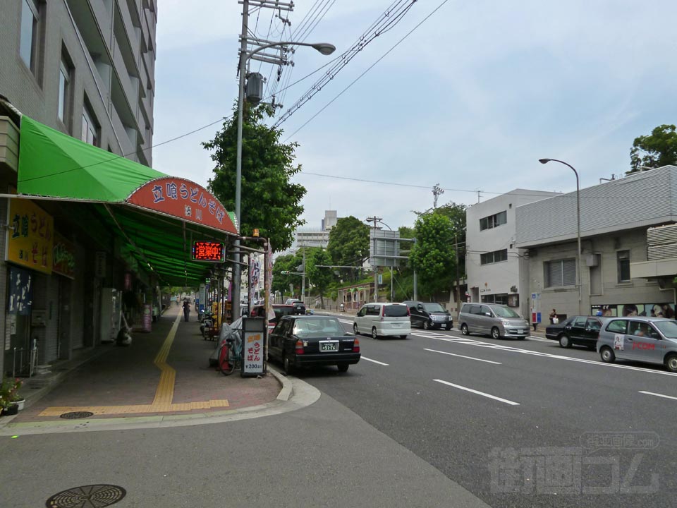 神戸電鉄湊川駅・神戸市営地下鉄湊川公園駅前