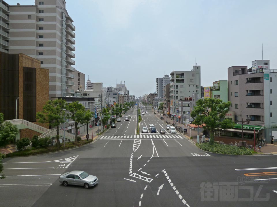 湊川公園西歩道橋から西方面