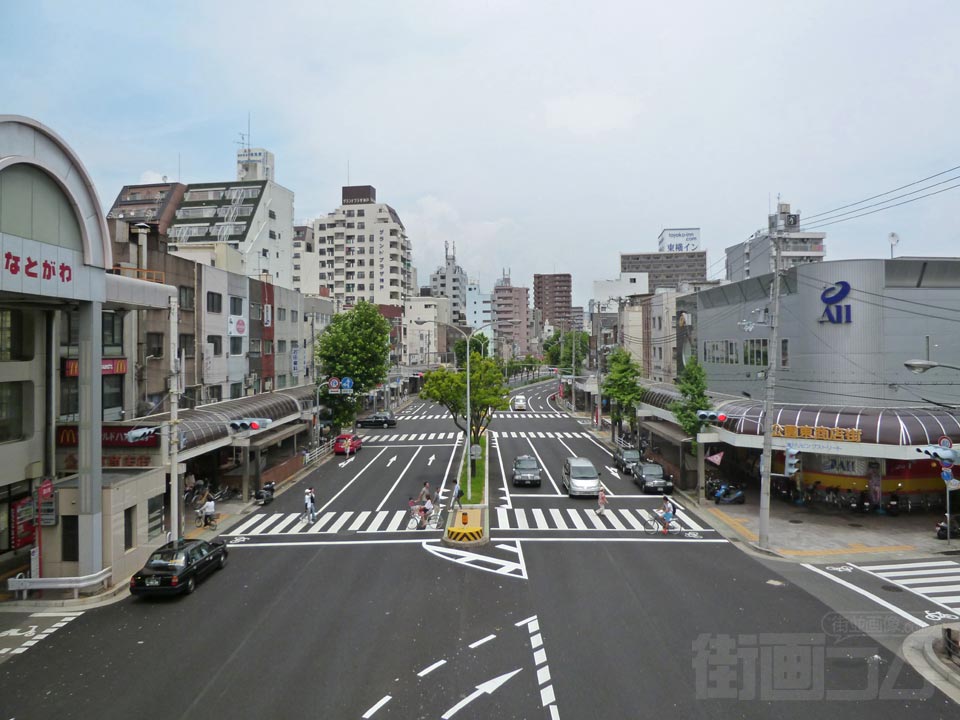 湊川公園から東方面