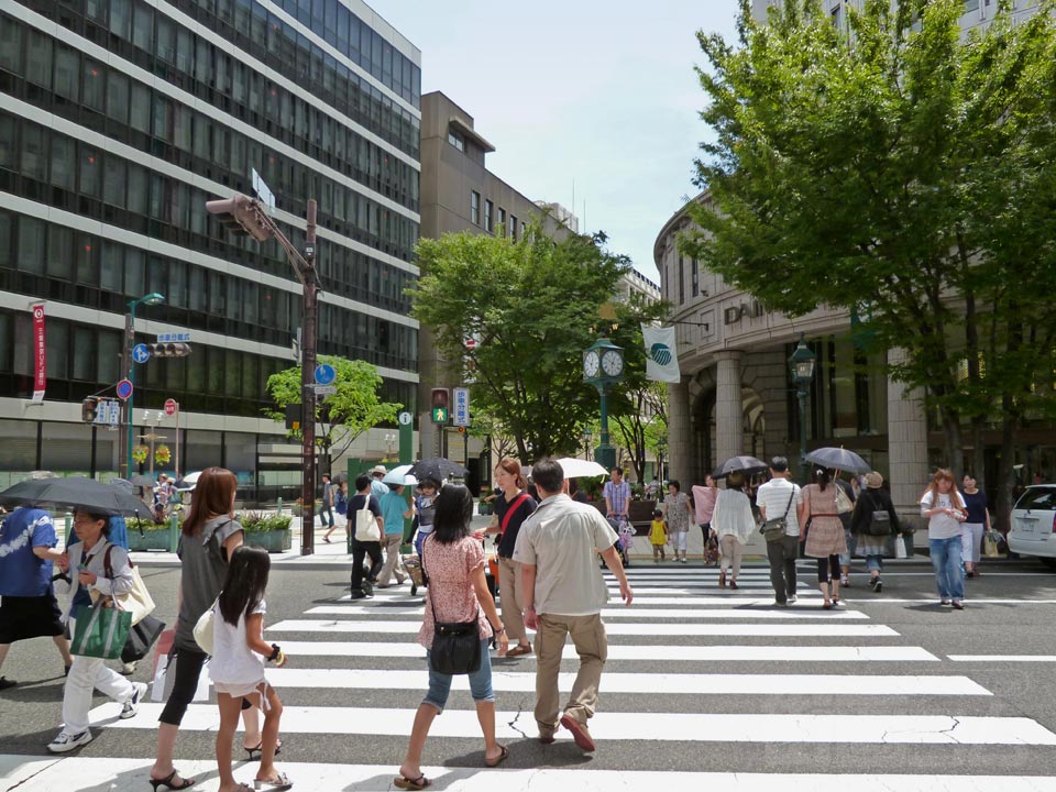 神戸市営地下鉄旧居留地・大丸前駅前