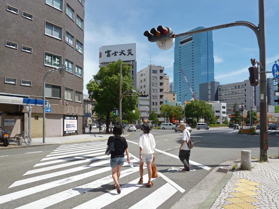 元町6丁目交差点
