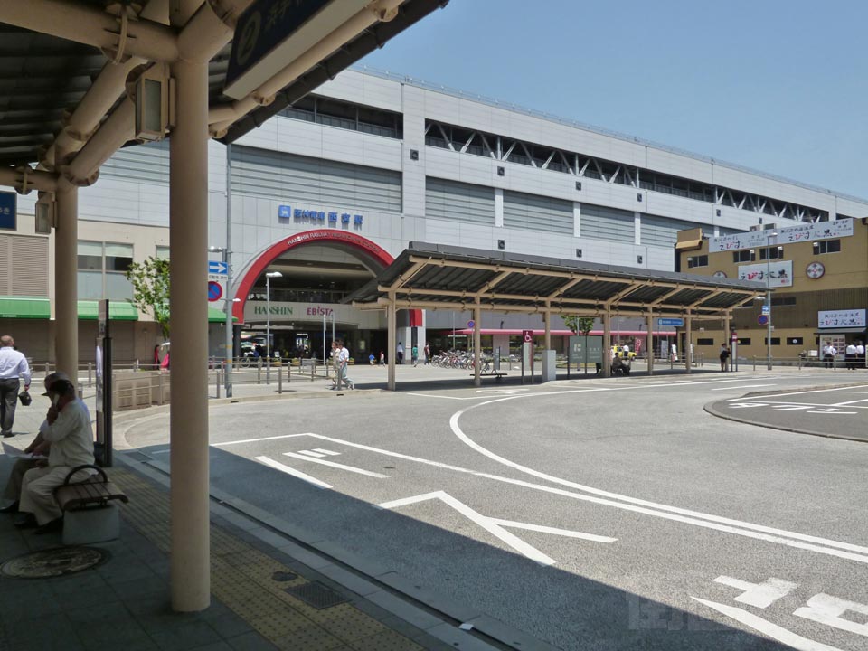 阪神西宮駅南口前