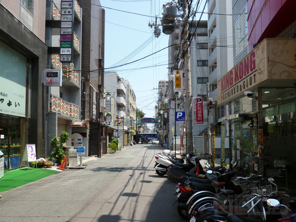 プレイタウン1番街(西宮中央通商店街)