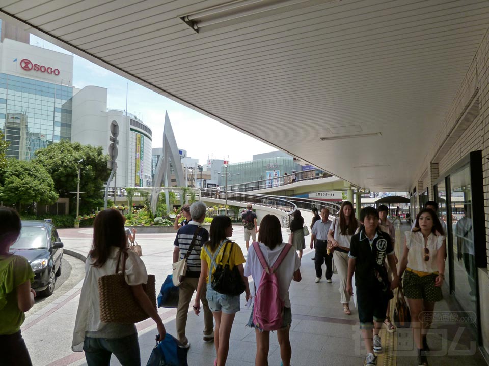 JR三ノ宮駅中央口南側