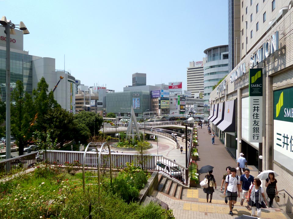 神戸新交通ポートライナー三宮駅前