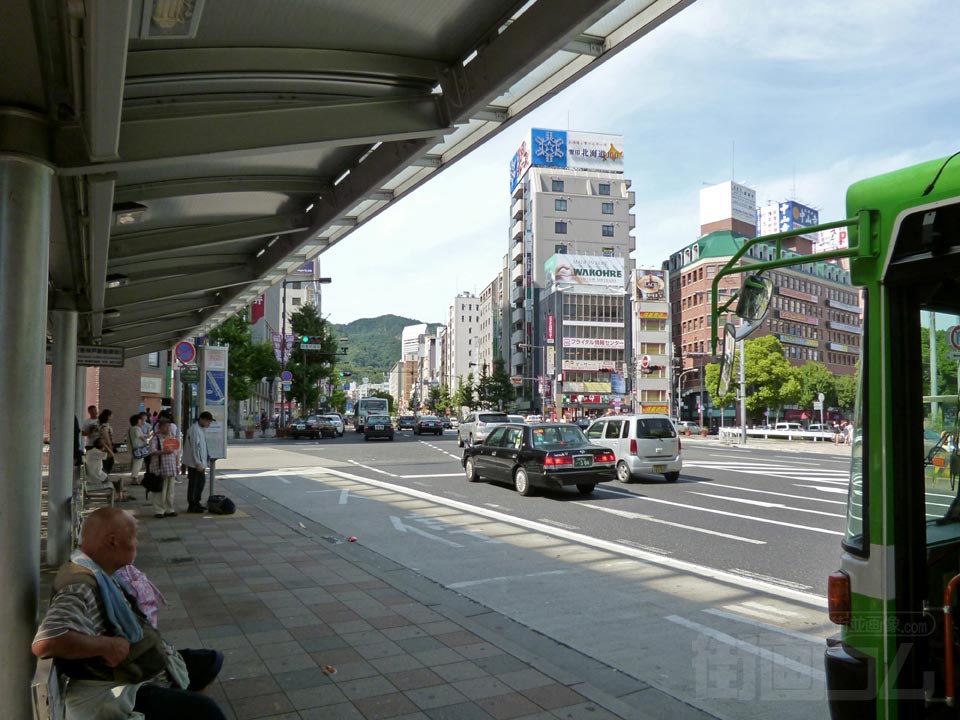 地下鉄三宮駅前バス停