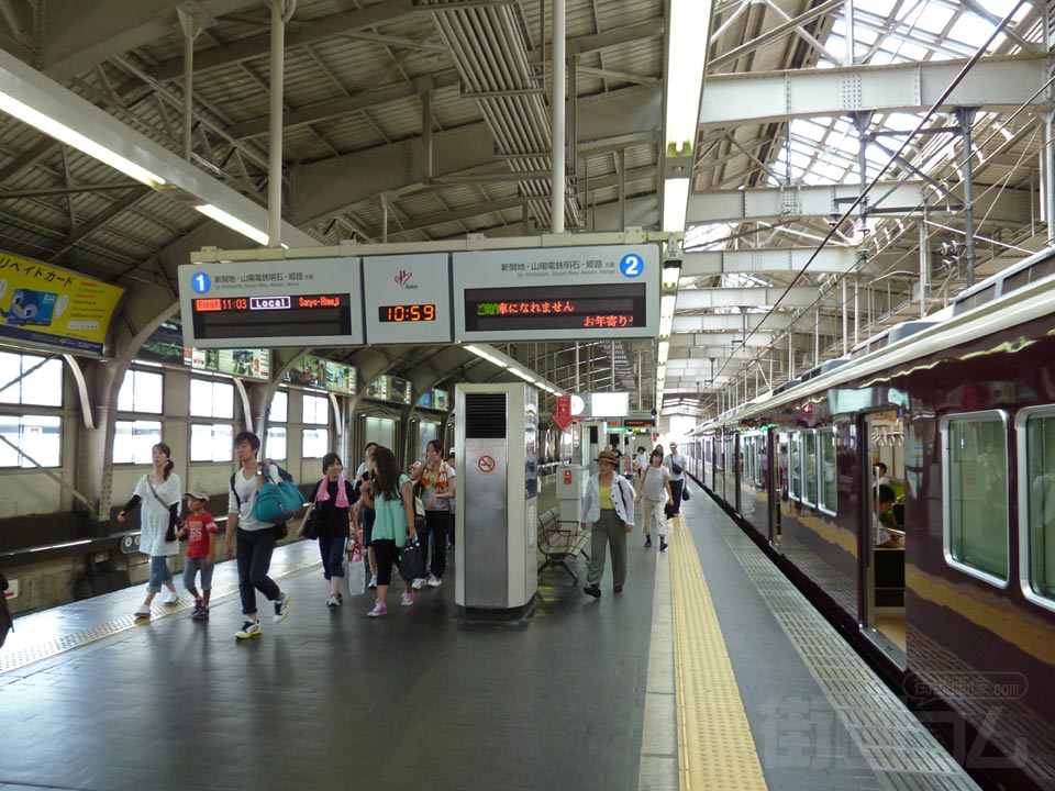 阪急三宮駅ホーム