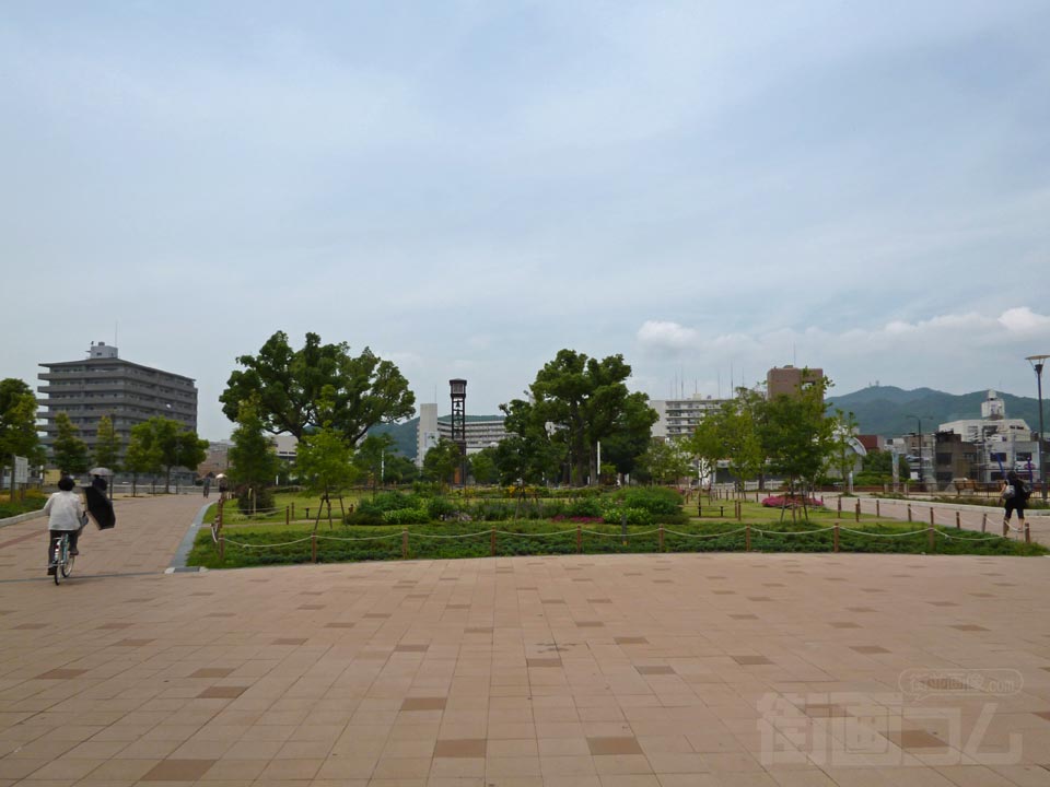 湊川公園