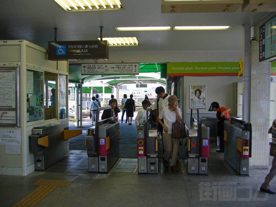 近鉄郡山駅東側改札口写真画像