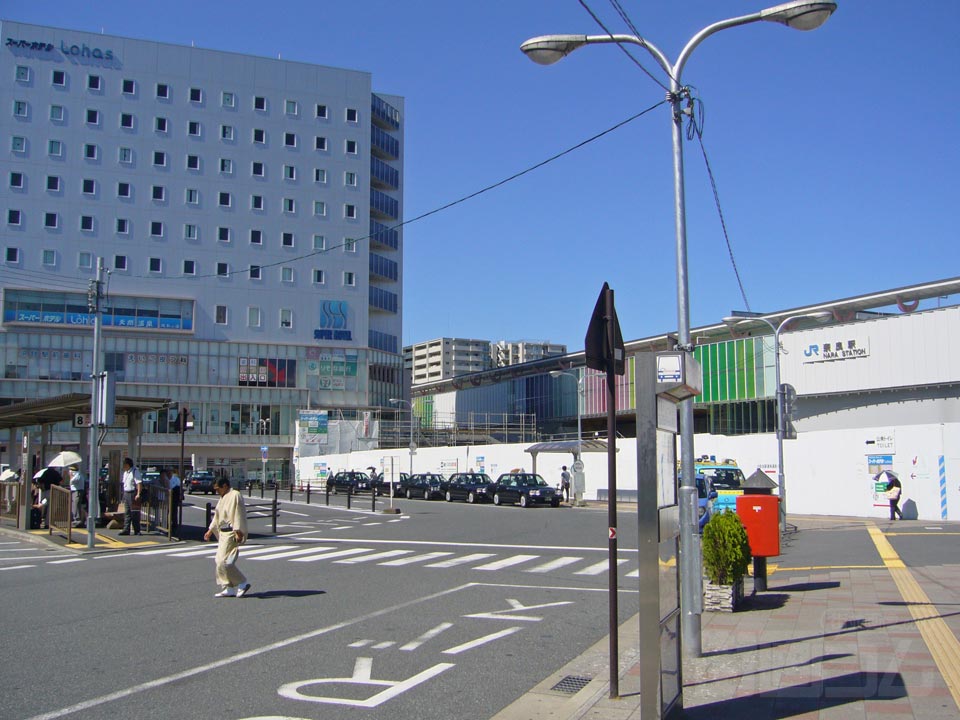 JR奈良駅東口前写真画像