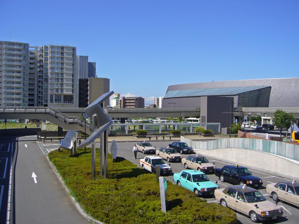 JR奈良駅西口前写真画像