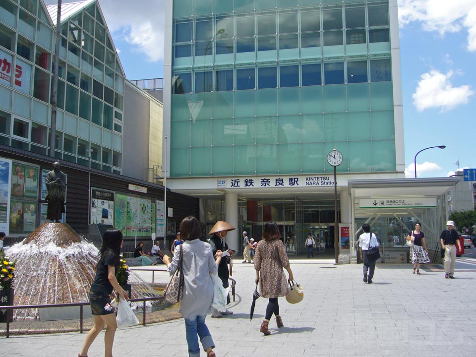 近鉄奈良駅東側写真画像