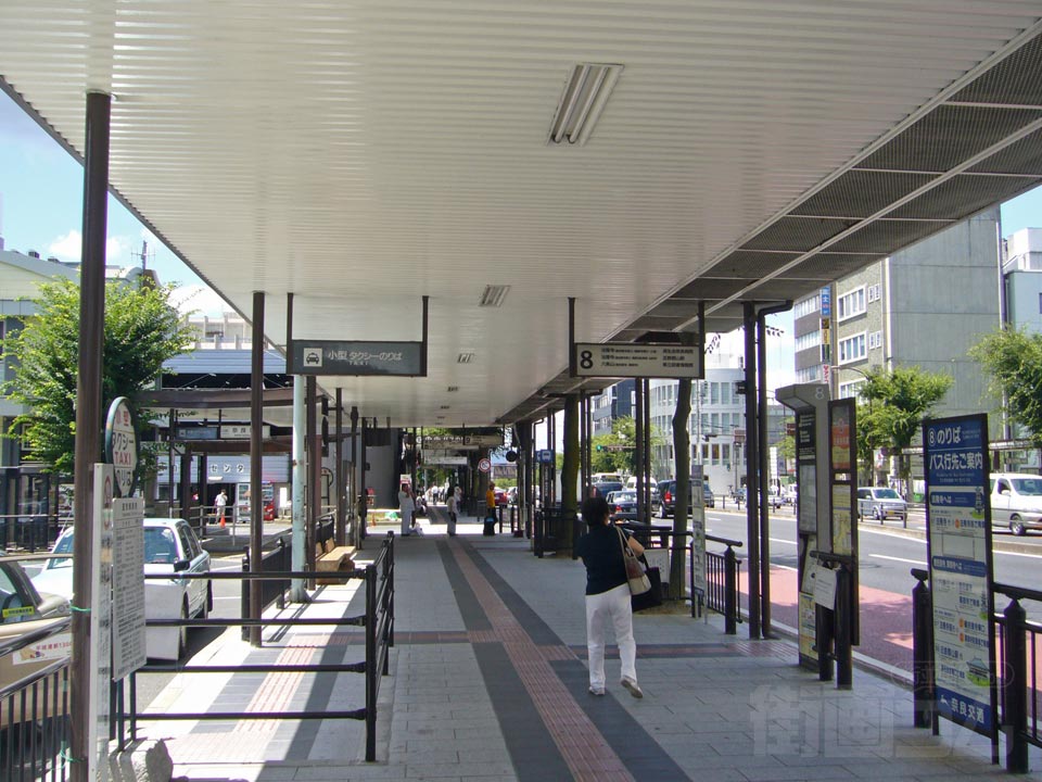 近鉄奈良駅前写真画像