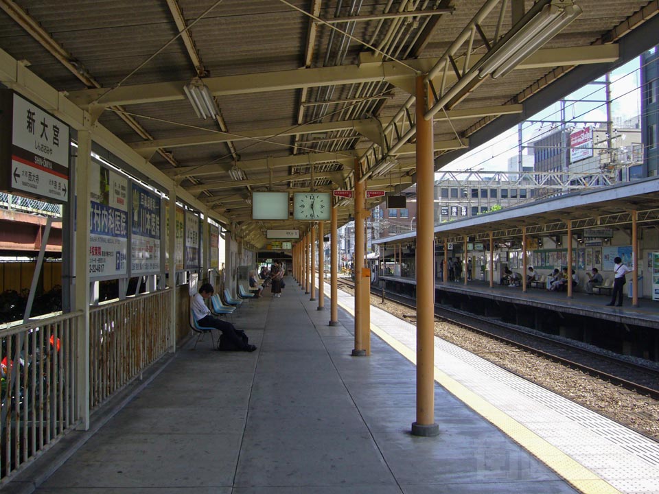 近鉄新大宮駅ホーム